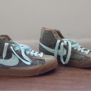 Tweed Nike Blazer Mid